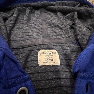 Men’s large Lucky brand hoodie!